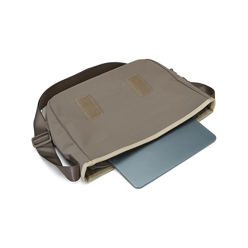 Sport Utility: Shoulder Bag - Image 6